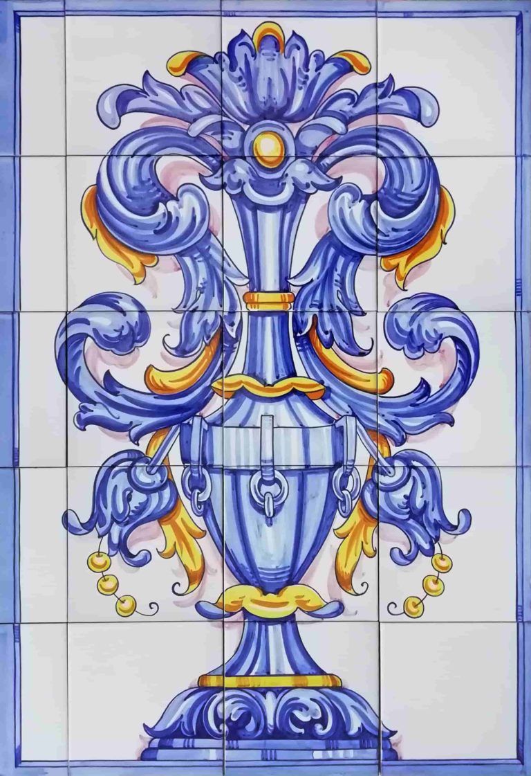 Azulejos artesanos pintados a mano en el estilo sevillano - Artesur- Ornamento vertical 75x50cm - 75579