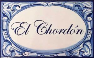 Azulejos artesanos pintados a mano en el estilo sevillano -Cerámicas Artesur - Azulejos para casas - 601 -B
