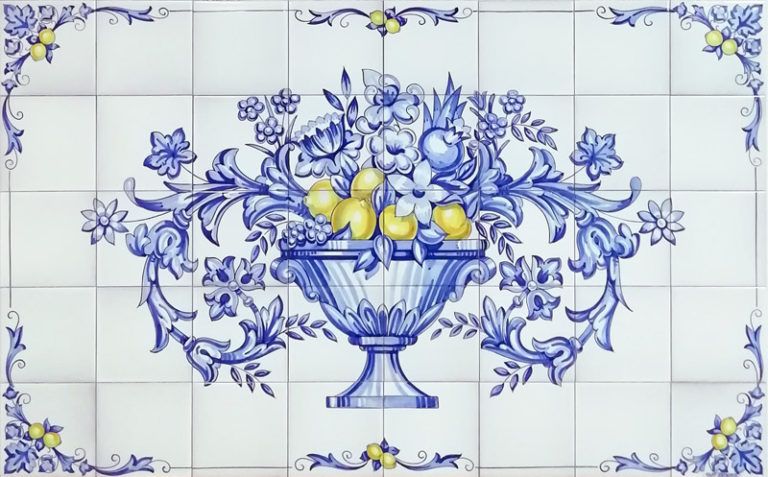 Azulejos artesanos pintados a mano en el estilo sevillano - Artesur - Florero en azul con limones