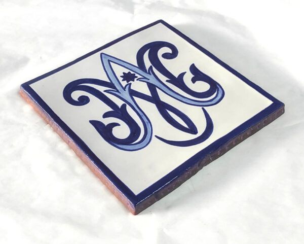 Azulejo  con anagrama de María - Imagen 3